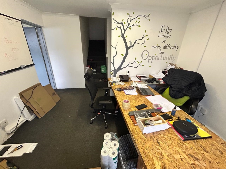 To Let Commercial Property for Rent in Okavango Park Western Cape